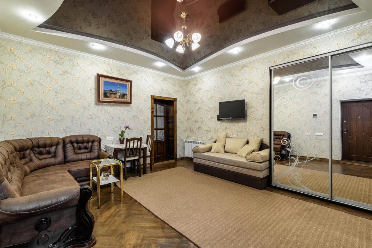 Apartamenty Polytehnichna Str. Lviv Dış mekan fotoğraf
